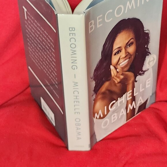 Becoming Michelle Obama Oprah's Book Club Selection 2018 by Michelle Obama - Picture 6 of 16
